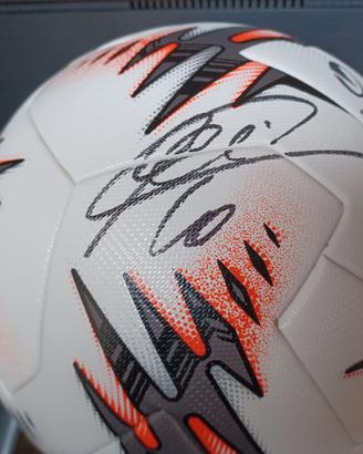 Pallone UEFA Europa League autografato F. Totti Re