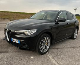 Alfa Romeo Stelvio 2.2 210cv Sport full 2019