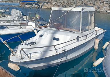Barca Pilotina Open 5,80 Mt Motore Honda 40/60 CV