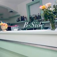 Bar in posizione centrale a Varazze con due dehor