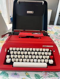 Macchina da scrivere OLIVETTI