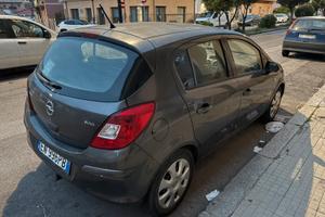 Opel corsa 2012
