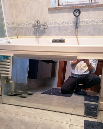 Specchio bagno con luce e mensola