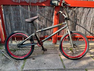 BMX professionale Scott da 20"