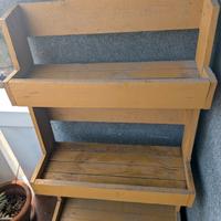 Scaffale Portapiante Artigianale in Legno 