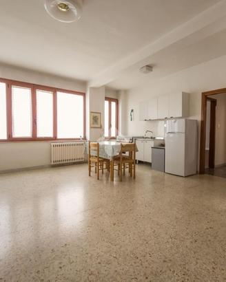 3 LOCALI A MANFREDONIA