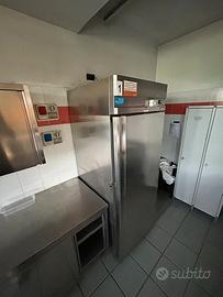 Armadio Frigorifero Professionale AMBACH 700 Litri