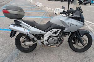 V STROM 650 2004