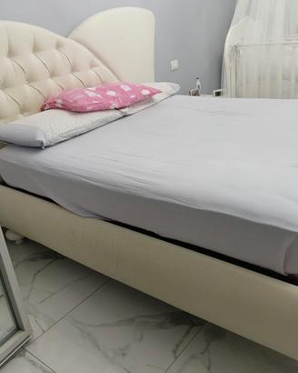 Letto con contenitore 