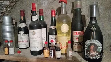 Vini collezione bottiglie e mignon