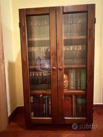 Mobile con 100 volumi Universale Electa/Gallimard