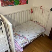 Lettino con spondine per bambini