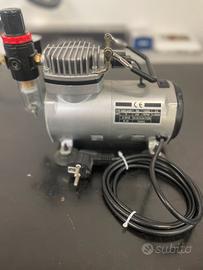 Compressore per aerografo