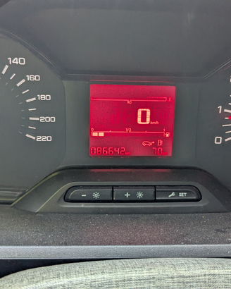 Peugeot partner con cabina mobile