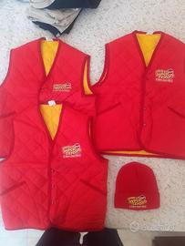 Giubbotti,Cappello e Cuscini della Coca cola