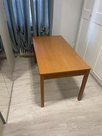 Scrivania e cassettiera ikea