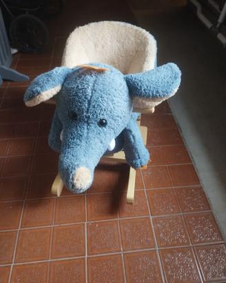 Dondolo in legno NATTOU