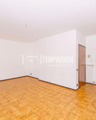LUMINOSO TRILOCALE CON CANTINA E BOX
