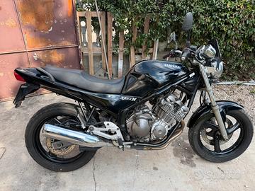 Yamaha 600