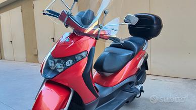 Piaggio Beverly 250