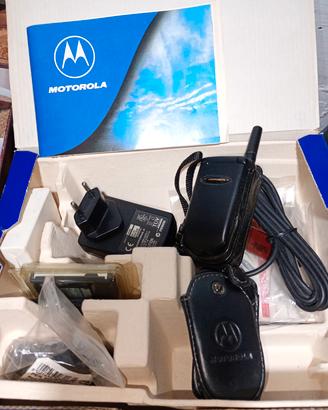 Motorola V3688 vintage 1999 completo