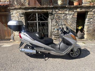 Suzuki Burgman 400 – 2003 – 30.858