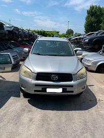 Ricambi Toyota RAV 4 2006 - Veicolo per ricambi