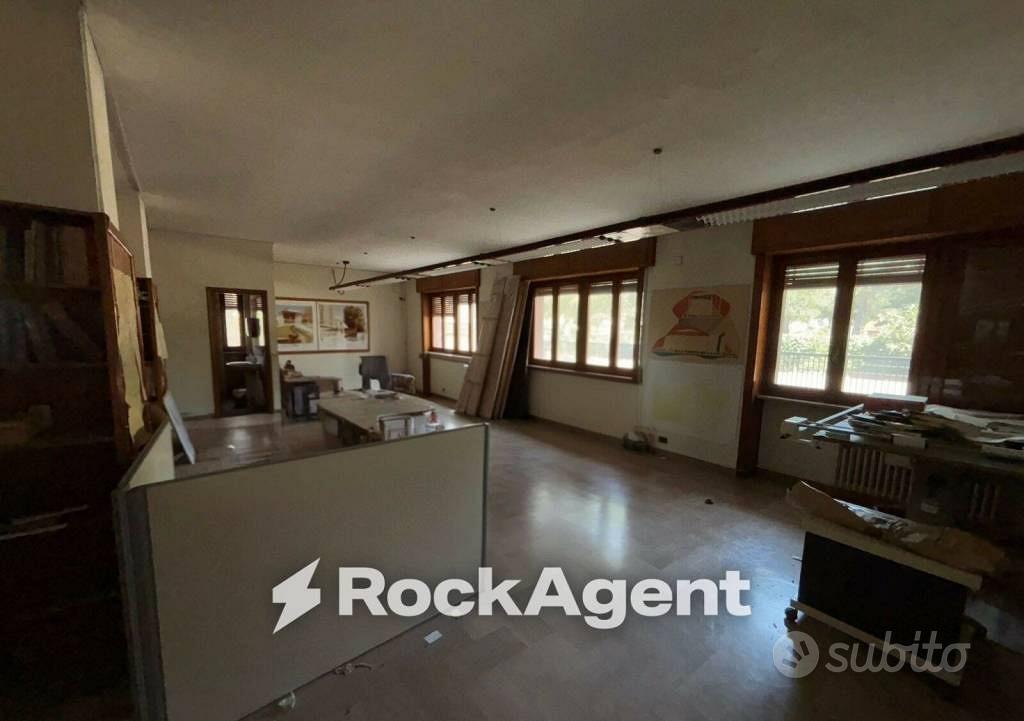 Appartamento di 210 m² con 5 locali a Foggia