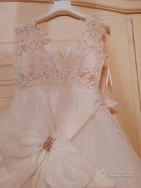 abito comunione misura 30 equivale a una m da raga