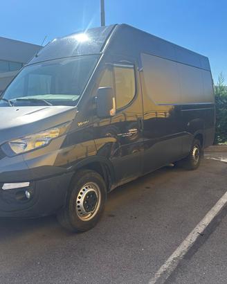 Iveco Daily passo lungo