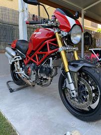 Ducati Monster S2R1000