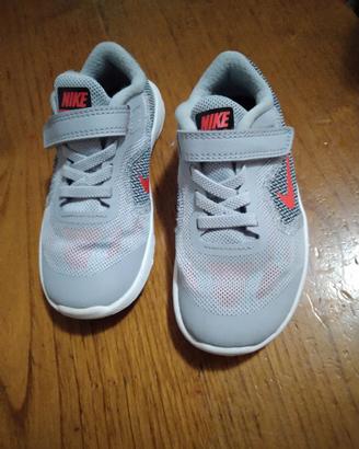 scarpe e calzini 3pz n°26