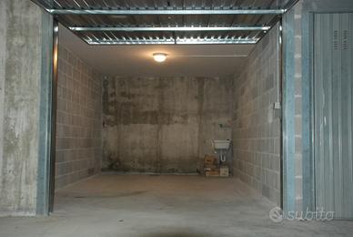 Magazzino/garage chieti scalo - zona universita'