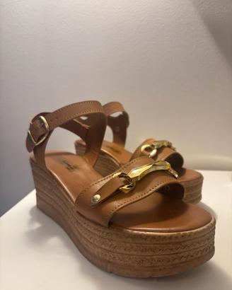Sandalo tacco sughero donna