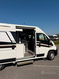 CAMPER - VEICOLO CAMPERIZZATO
