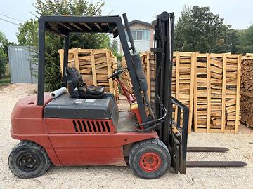 CARRELLO ELEVATORE MULETTO LINDE 30 QUINTALI