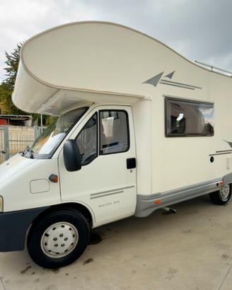 Camper Elnagh Big Marlin simile al nuovo