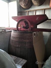 Botte, torchio e pigiatrice manuale