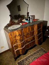 Cassettone Trumeau o Trumó antico in legno