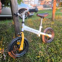 Balance bike (bici senza pedali)