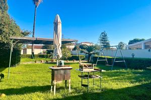 Arenella | Villa su via Isole delle Molucche