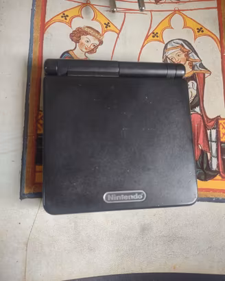 Nintendo Game Boy Advance SP