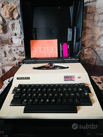 Macchina per scrivere elettrica TRIUMPH + custodia