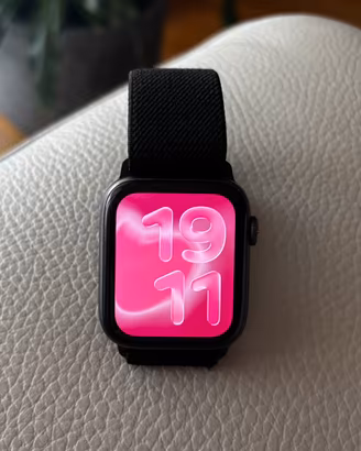 Apple Watch Series 6 44 mm GPS + Cellular