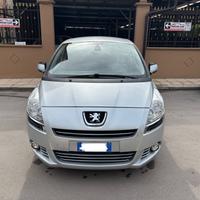 Peugeot 5008 1.6 HDi 112CV Allure