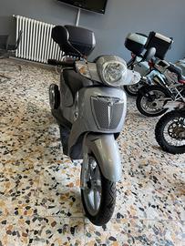 Aprilia Scarabeo 200