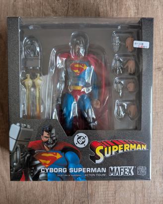 Action figure Superman Cyborg Mafex NUOVO