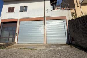 MAGAZZINO A MORLUPO