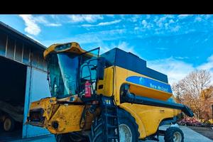 Mietitrebbia New Holland CS540