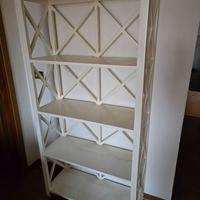 Libreria in legno laccata bianca opaca